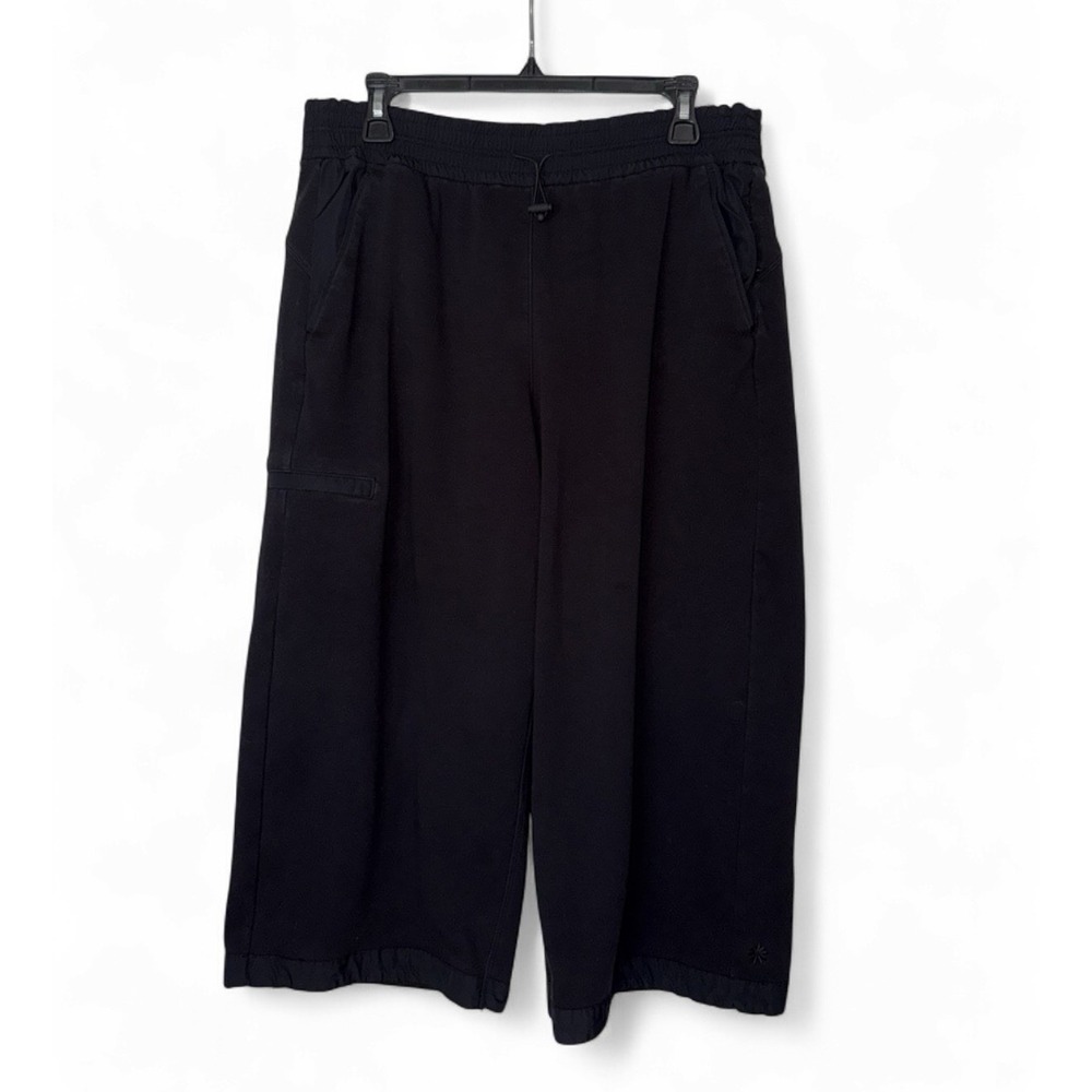 Athleta Triumph Hybrid Wide Crop Gaucho Pants Black Womens Large L Cargo #533711